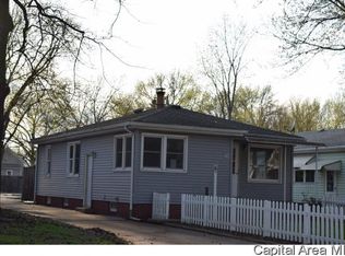 1135 N 2nd St, Springfield, IL 62702