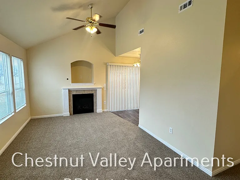 1223 E Sharons Loop #101 — Photo 1