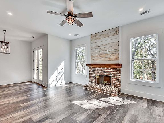 5th image of 85 Kinsington Ct