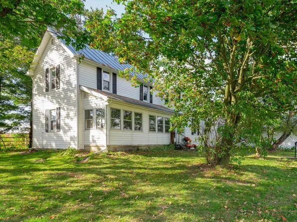 8371 E 1000th Rd S, Fairmount, IN 46928