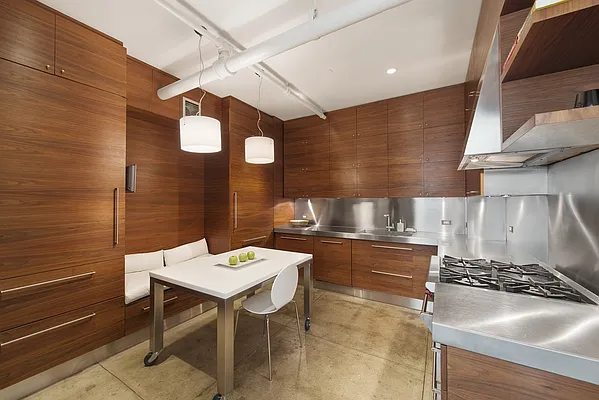 Sold by Nest Seekers International | media 5