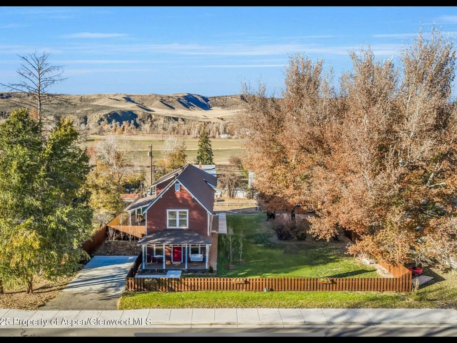 340 E Jefferson Ave — Photo 3