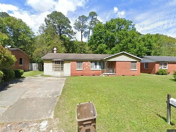 2520 McLaughlin Dr, Mobile, AL 36605