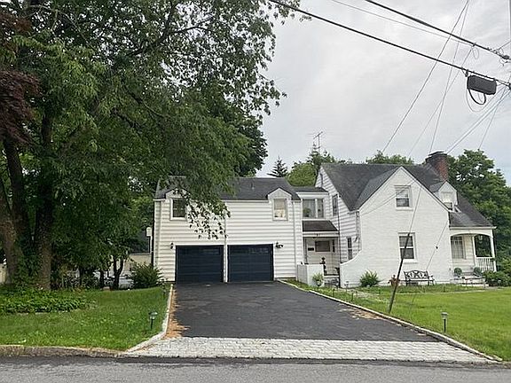 2nd image of 161 Alexander Ave