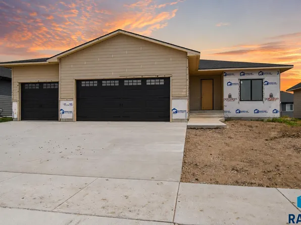 830 Almond Ave, Harrisburg, SD 57032