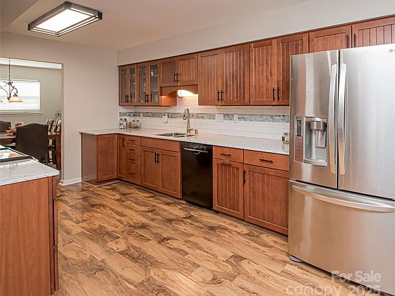 4th image of 10933 Hunter Trail Ln