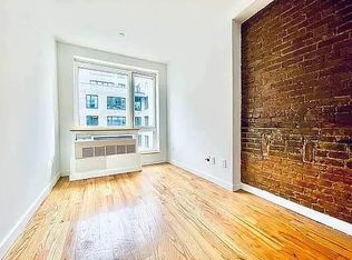 212 E 14th St APT 5R, New York, NY 10003