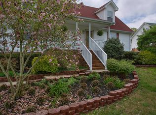 629 Peach Valley Rd, Gallatin, TN 37066