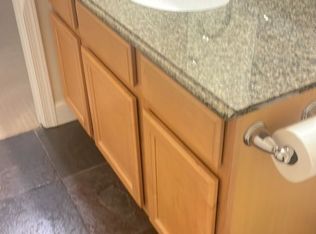 650 N Lee Hwy APT 13, Lexington, VA 24450