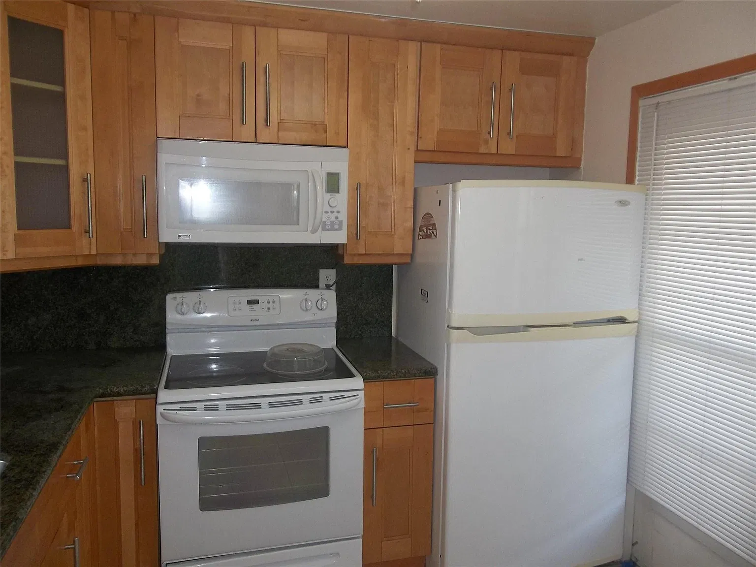 1 bed, 1.0 bath, 749 sqft, $2,000 — Photo 2