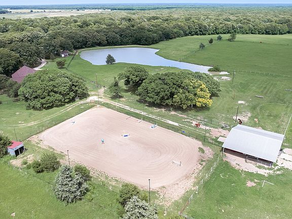 2nd image of 1040 County Road 3505