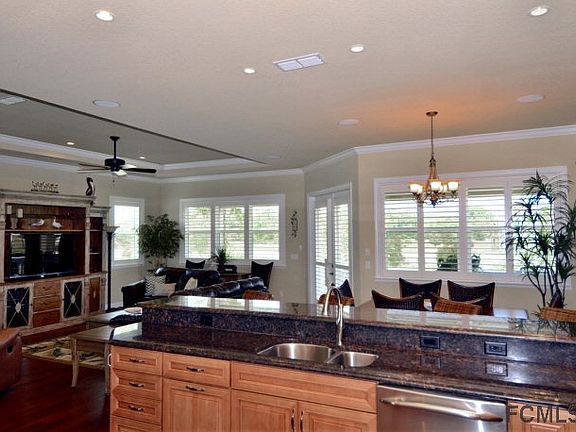 5th image of 283 Yacht Harbor Dr