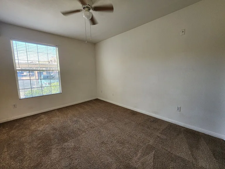 231 W Horizon Ridge Pkwy #417 — Photo 23