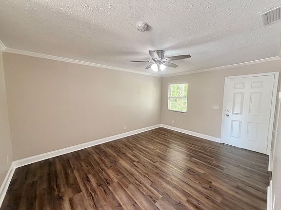 5th image of 3270 Thomasson Dr APT D