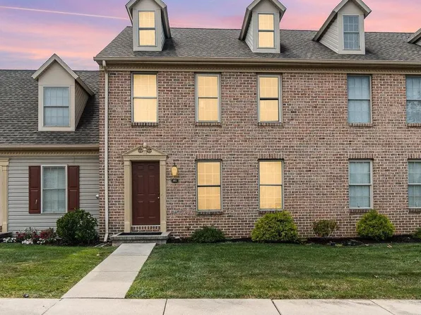 102 Weatherburn Dr, York, PA 17402