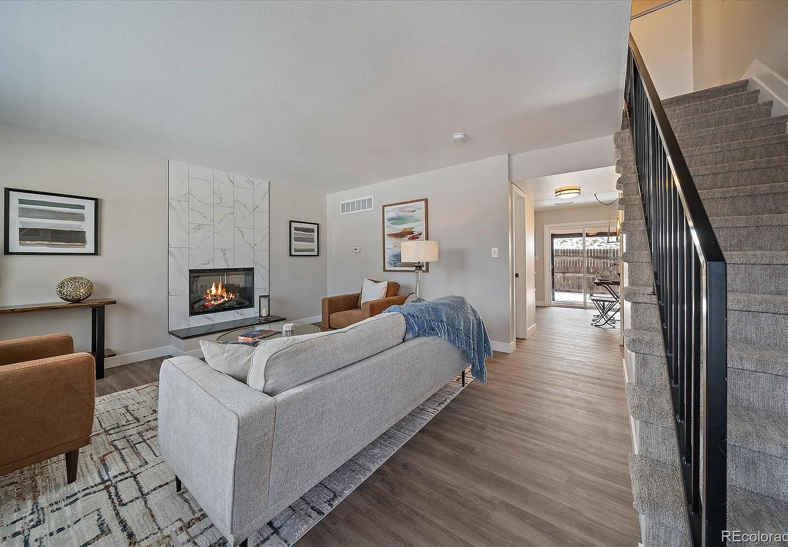 2 bed, 1116 sqft, $2,300 — Photo 2