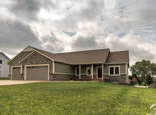 217 Signal Ridge Dr, Baldwin City, KS 66006