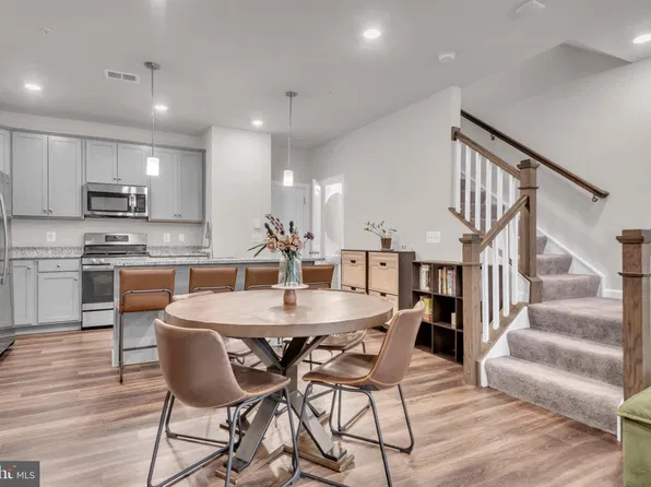 5640 Lanteen St, Lanham, MD 20706