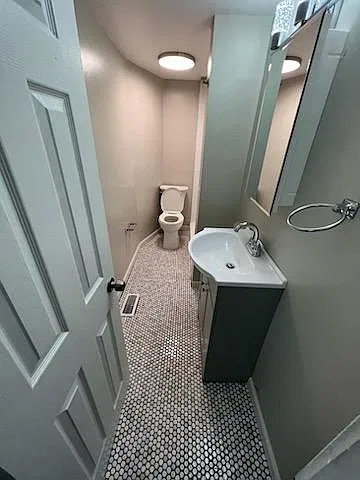 2 bed, 1200 sqft, $1,800 — Photo 3