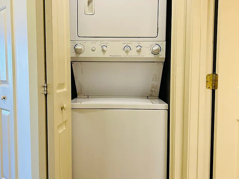 1800 Douglas Ave #101 — Photo 17