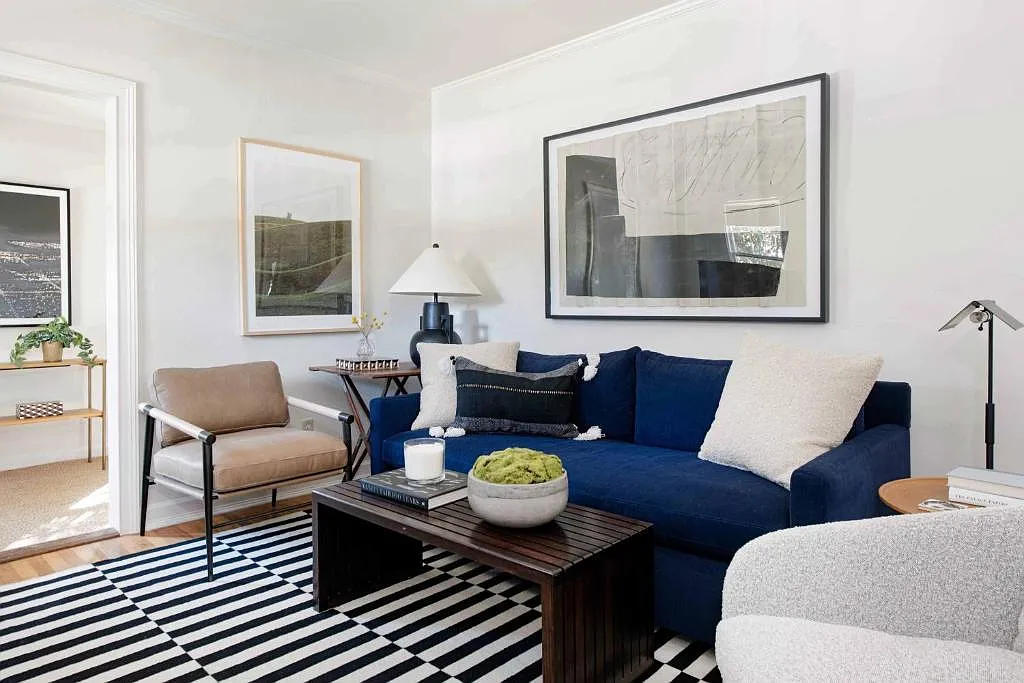 2 bed, 1.5 bath, 942 sqft, $3,200 — Photo 1