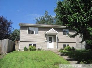 1393 Woodbridge St, Saint Paul, MN 55117