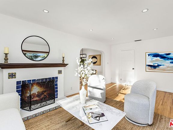 3rd image of 11611 La Maida St