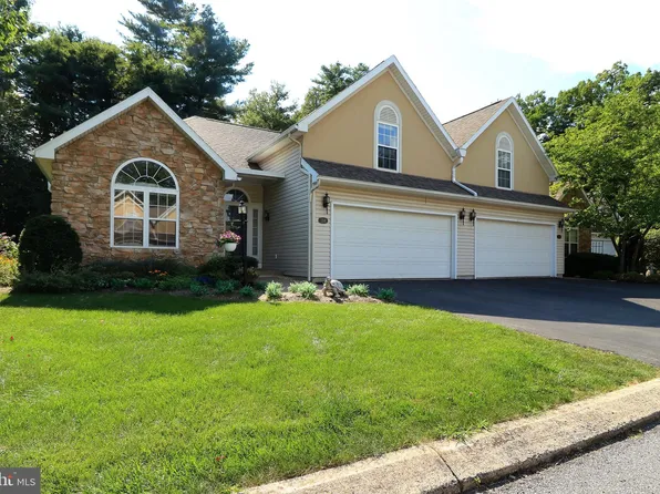 2465 Circleville Rd Unit 114, State College, PA 16803