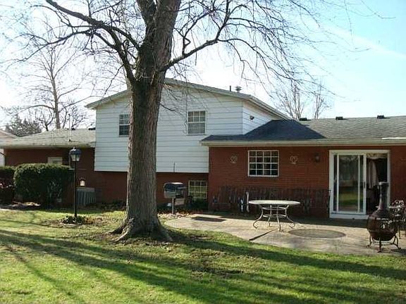 2nd image of 115 Twinbrook Dr