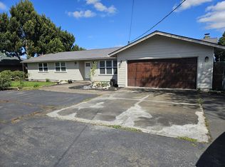 2731 Orchard Home Dr, Medford, OR 97501