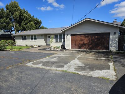 2731 Orchard Home Dr, Medford, OR, 97501