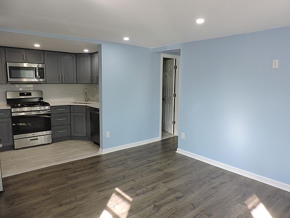 4th image of 66 John St #29