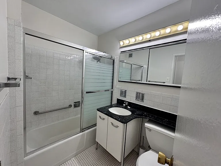 151 Tremont St #22F — Photo 10