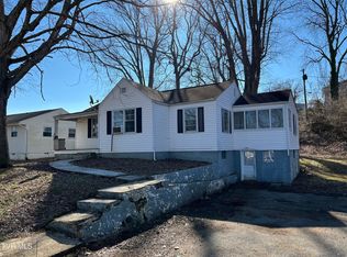 1921 Holly St, Kingsport, TN 37660