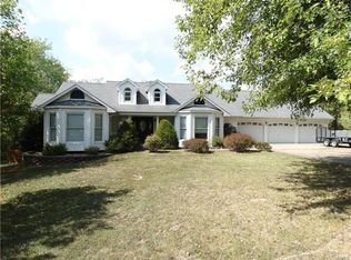 2001 Foxboro Rd, Festus, MO 63028