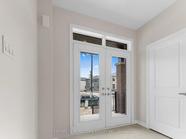 873 Logan Dr, Milton, ON L9E 1P7
