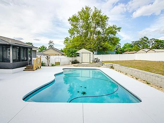 3rd image of 16065 SE 90th Ct