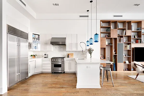 Sold by Compass | media 16