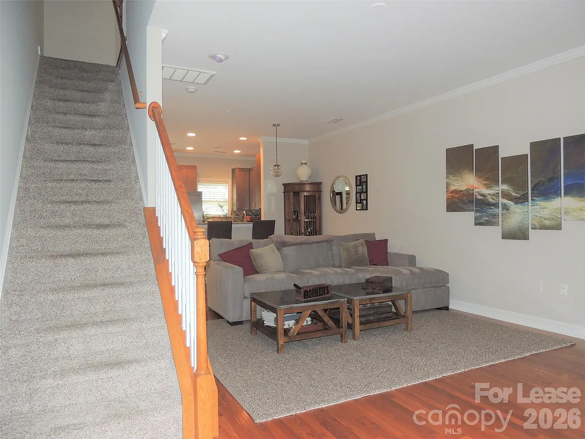 Building Photo - 222 S Torrence St #20