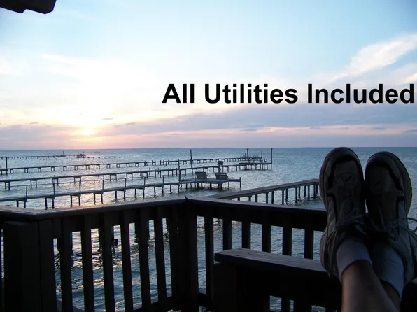 220 Copano Ridge Rd, Rockport, TX 78382