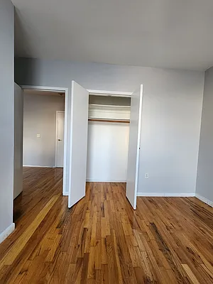 Rented by City Connections Realty | media 3