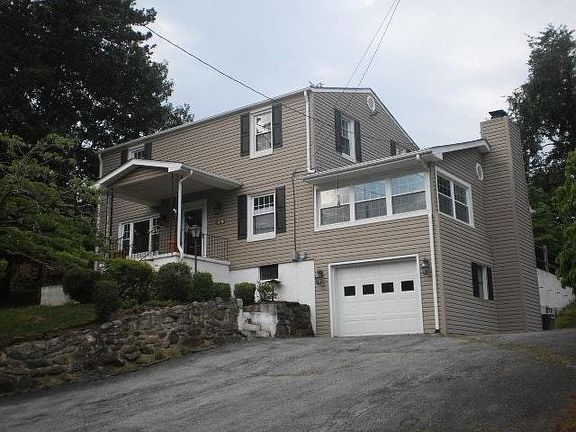 2nd image of 3425 Westmoreland Dr