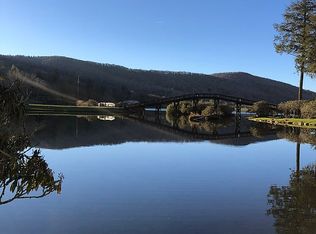271 Island Dr UNIT B, Linville, NC 28646