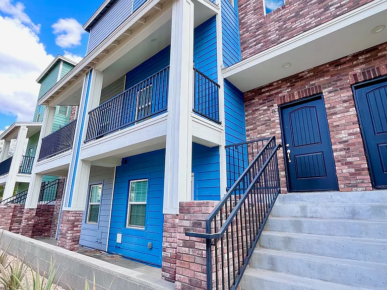 3434 N Longview Ave #4 — Photo 30
