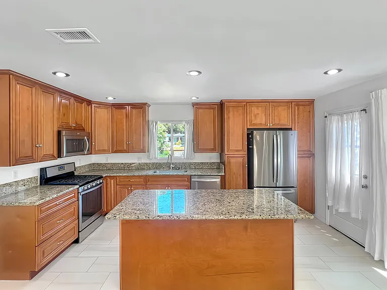 13902 Powers Rd — Photo 6