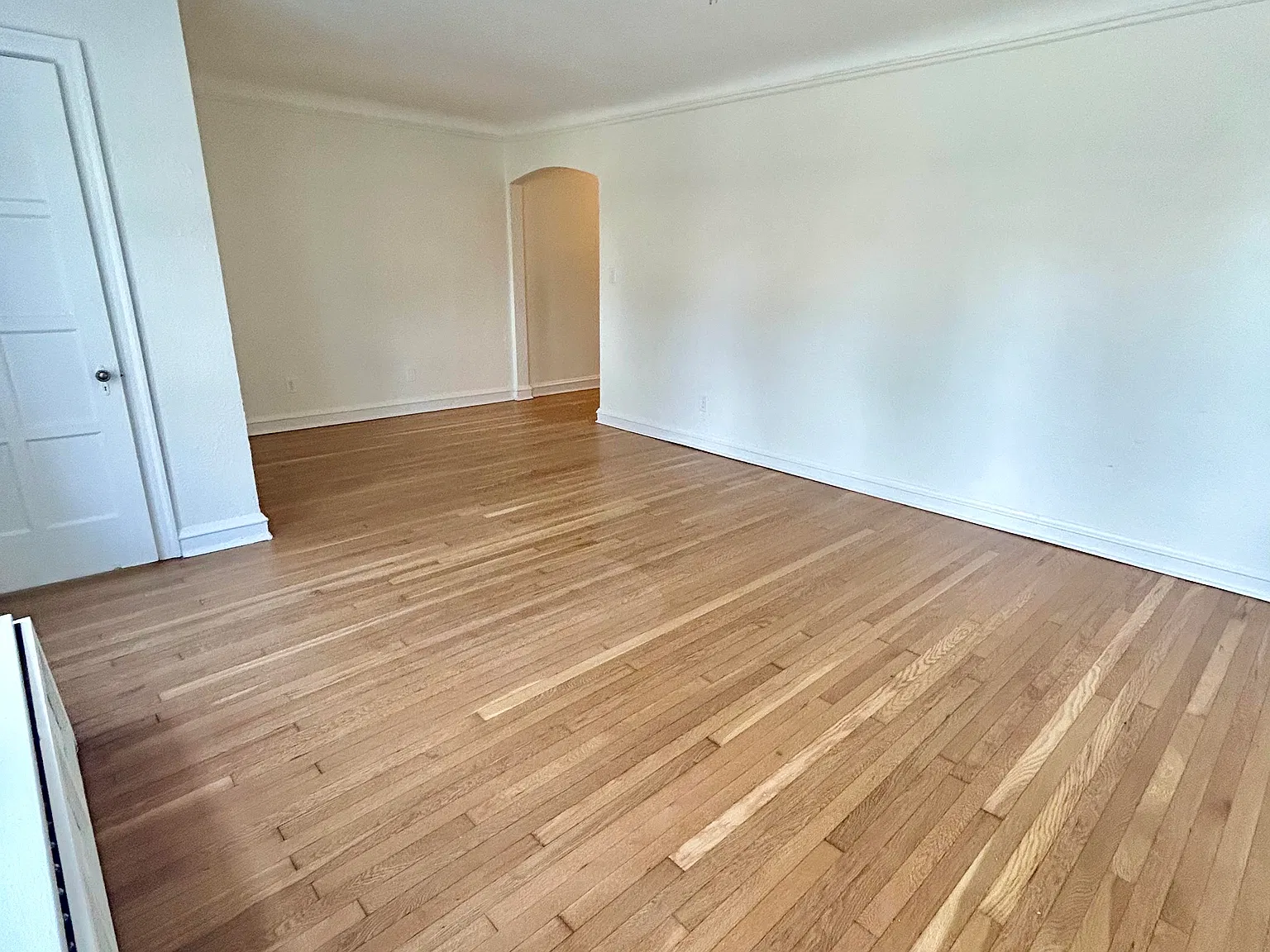 15119 Lake Ave — Photo 3