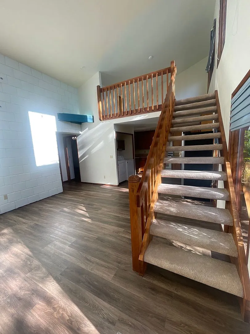 2205 Jefferson CT SE — Photo 3