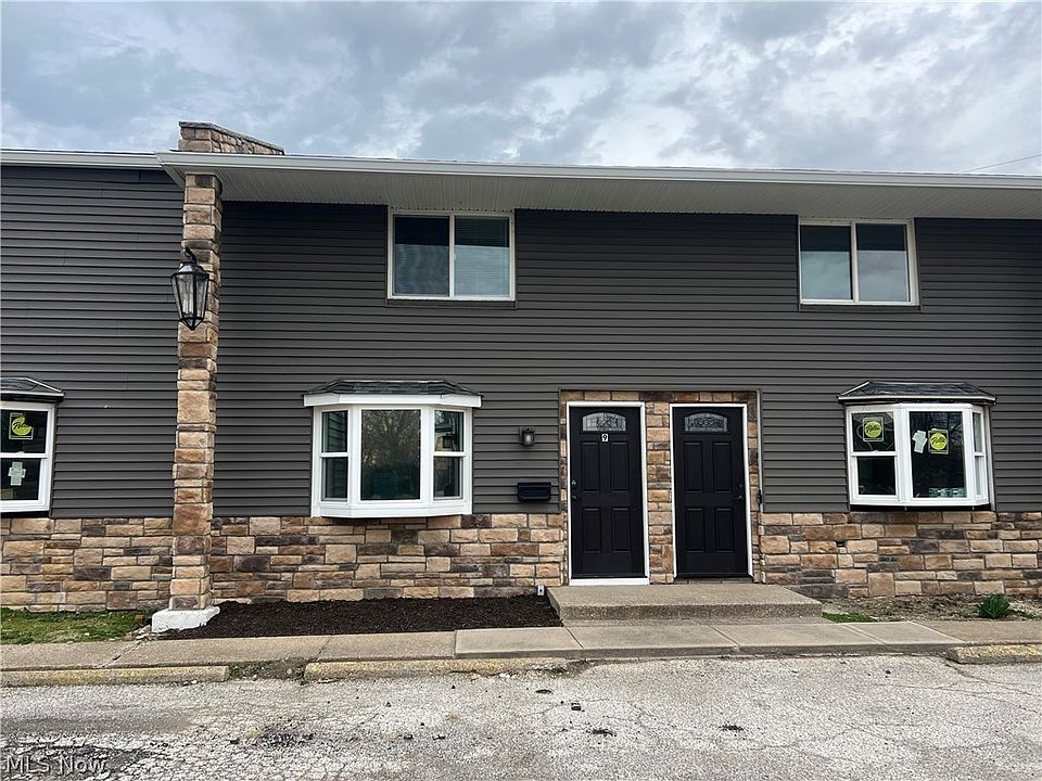 1st image of 3960 W Erie Ave #9