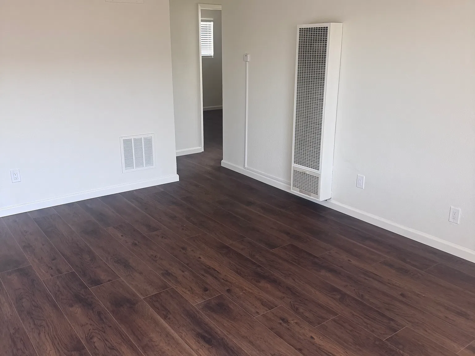 2 bed, 850 sqft, $2,395 — Photo 2