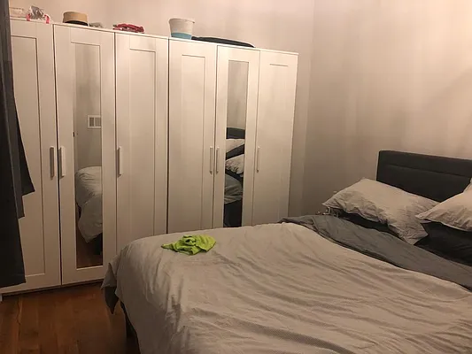 Rented by City Vista Inc | media 8